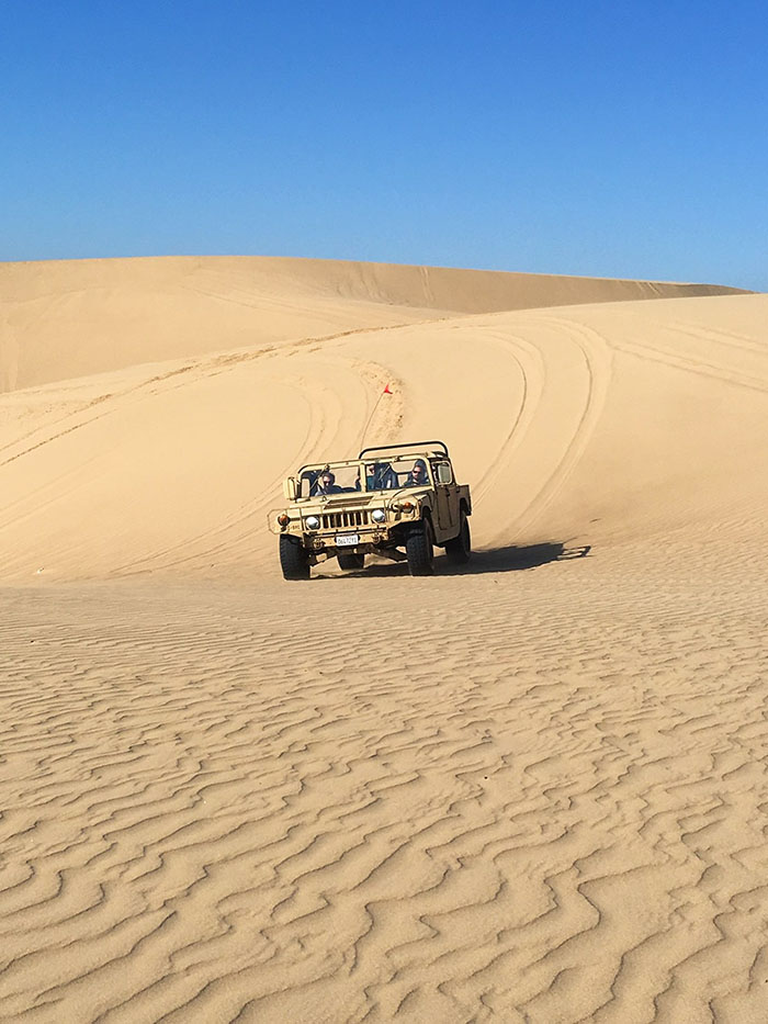 Đi xe Hummer tại Pismo Beach Sand Dunes