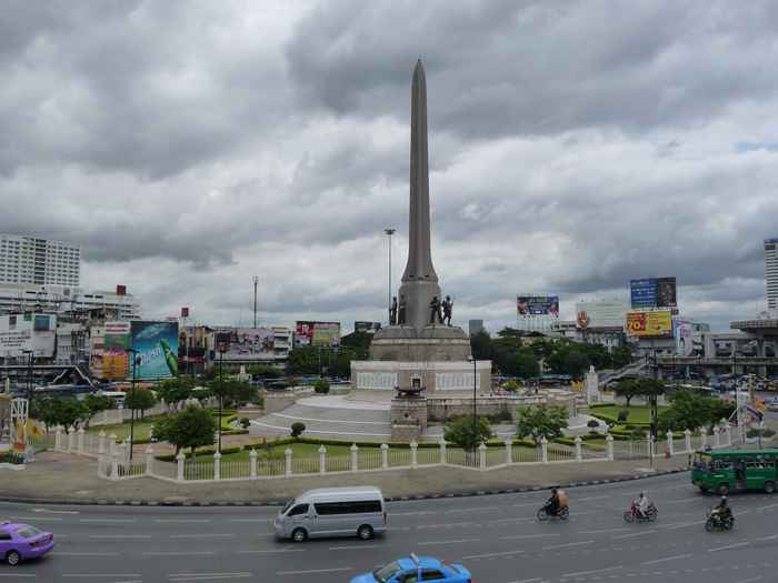 Tượng đài Chiến Thắng (Victory Monument)