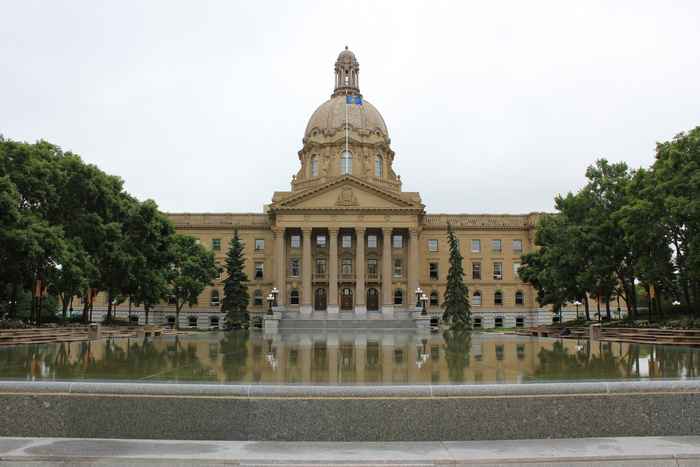 Tòa nhà Lập pháp Alberta (Alberta Legislature Building)