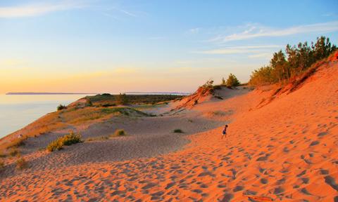 Đi bộ ở Traverse, Michigan Mỹ