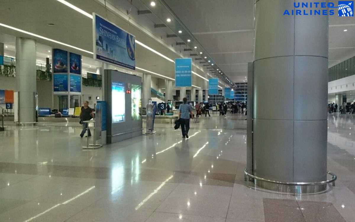 Check in sân bay Nội Bài