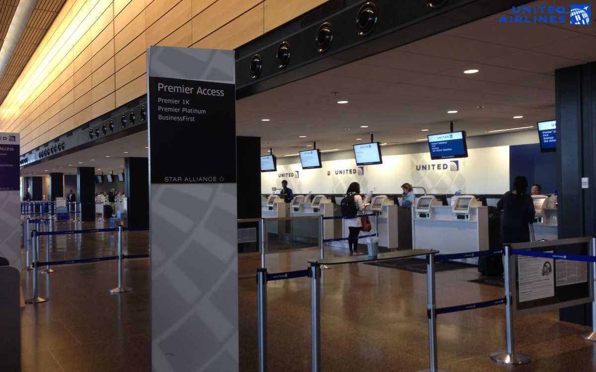Các phương thức check in United Airlines: online, kiosk, tại quầy
