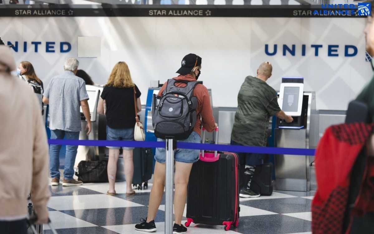 Kiểm tra hành lý khi check in United Airlines