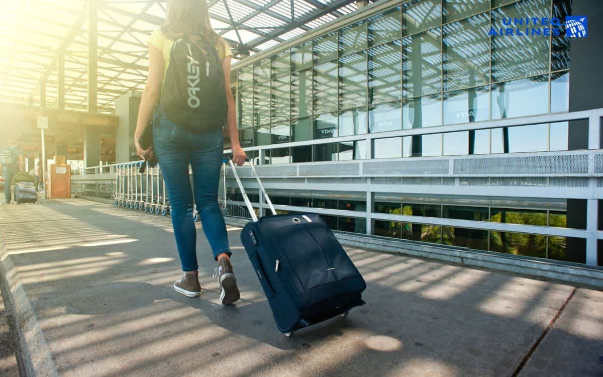 vật dụng hành lý xách tay được mang và bị cấm