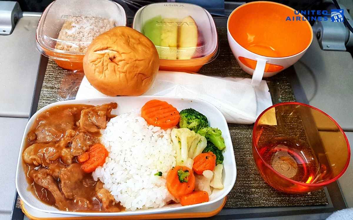 So sánh suất ăn theo hạng ghế So sánh suất ăn theo hạng ghế
