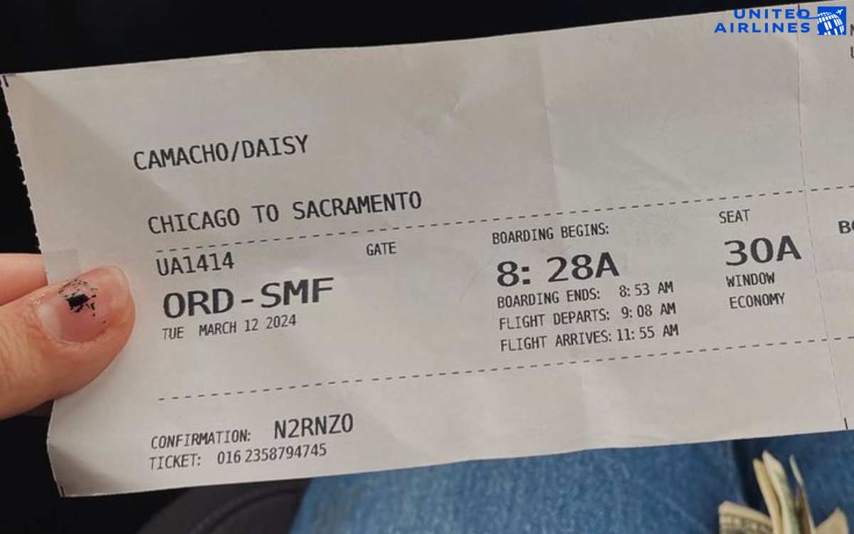 Kiểm tra vé máy bay United Airlines