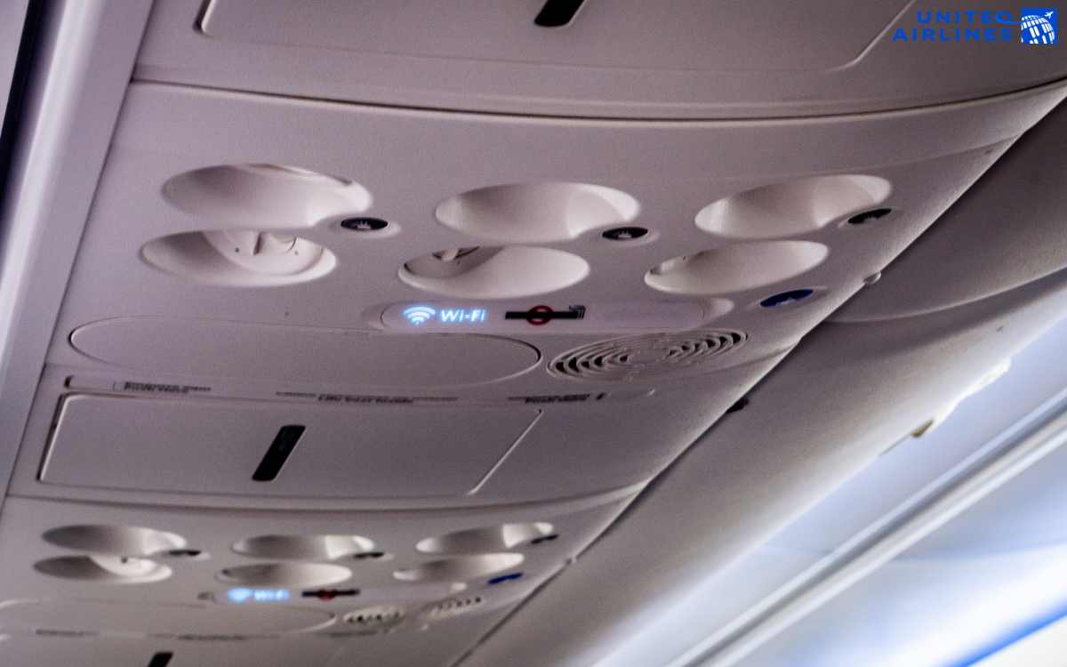 Bảng giá wifi trên máy bay United Airlines Bảng giá wifi trên máy bay United Airlines