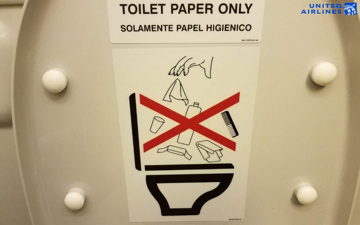 Nguyên lý hoạt động toilet hút chân không trên máy bay