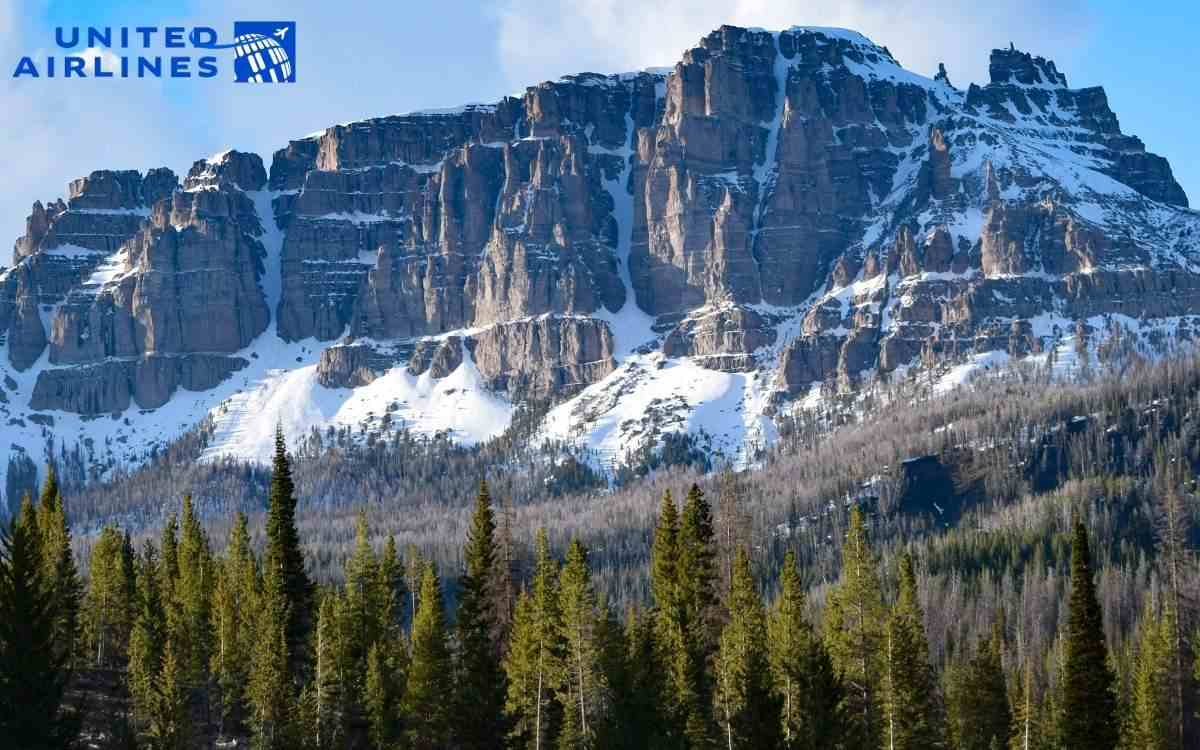 Lịch sử phun trào và Caldera khổng lồ Lịch sử phun trào và Caldera khổng lồ