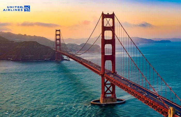 Du thuyền ngắm Cầu Cổng Vàng