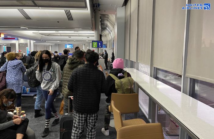 Cổng lên máy bay United Airlines tại sân bay Chicago Cổng lên máy bay United Airlines tại sân bay Chicago