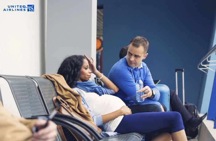 Hỗ trợ phụ nữ mang thai United Airlines 