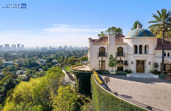 Địa điểm Beverly Hills nổi tiếng với các biệt thự sang trọng Địa điểm Beverly Hills nổi tiếng với các biệt thự sang trọng