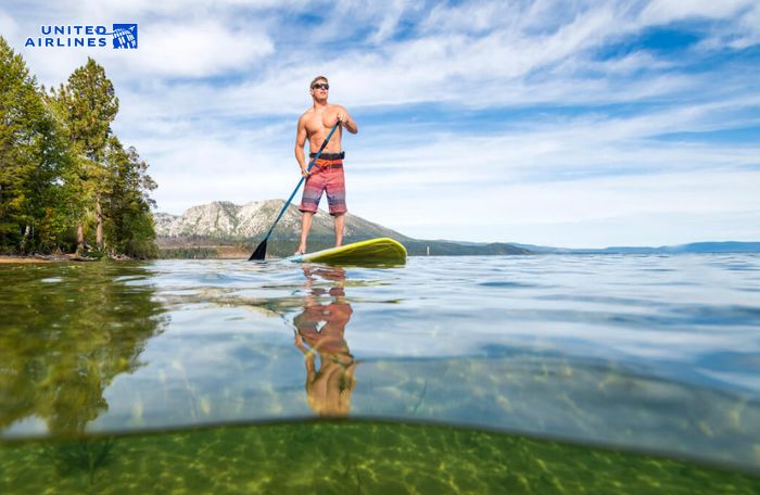 Hồ Tahoe vào tháng 8