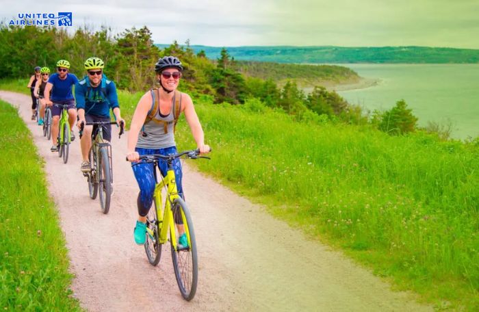 Đạp xe trên bờ Great Lakes