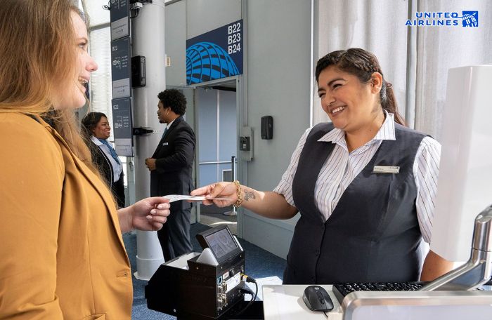 Liên hệ nhân viên hỗ trợ sân bay United Airlines