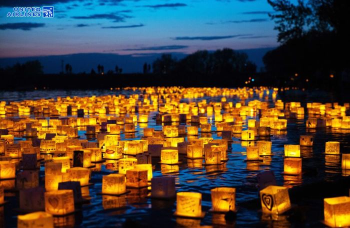 Lễ hội Water Lantern ở Los Angeles Lễ hội Water Lantern ở Los Angeles