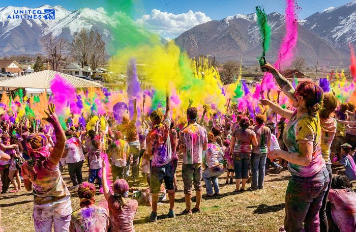 Không gian Holi Festival đầy hấp dẫn