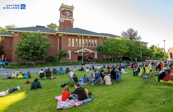 Các trường đại học Mỹ tại thị trấn có học phí phải chăng