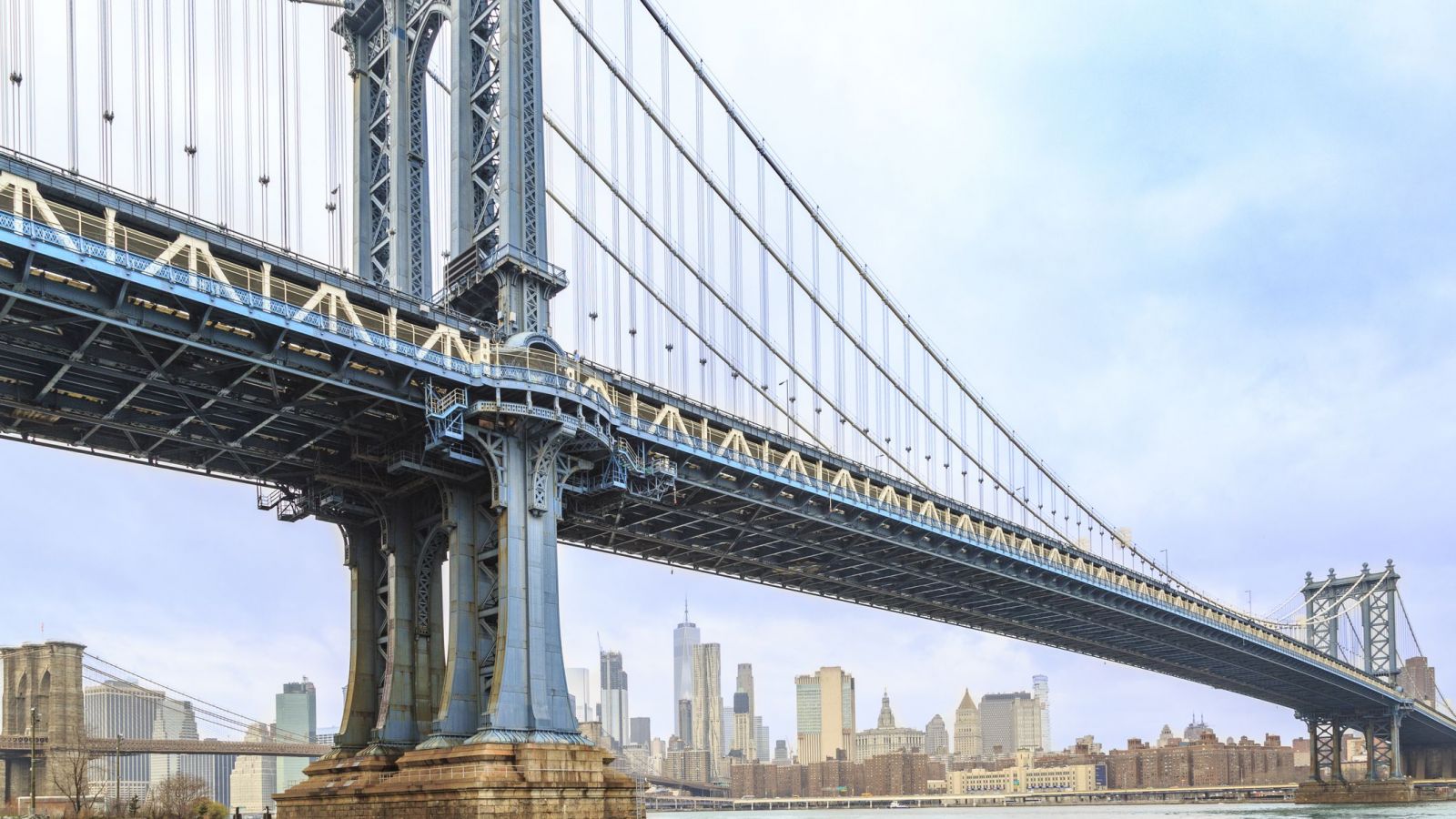 Cầu New York được xây dựng với kiến trúc hấp dẫn và độc đáo, là biểu tượng của thành phố New York. Hình ảnh về cầu New York sẽ mang đến cho bạn cảm giác như đang đứng trên cầu này, thưởng ngoạn các toà nhà cao tầng và chiêm ngưỡng cảnh đẹp của thành phố. Hãy xem ngay hình ảnh liên quan đến từ khoá này để khám phá thêm những điều thú vị về New York.