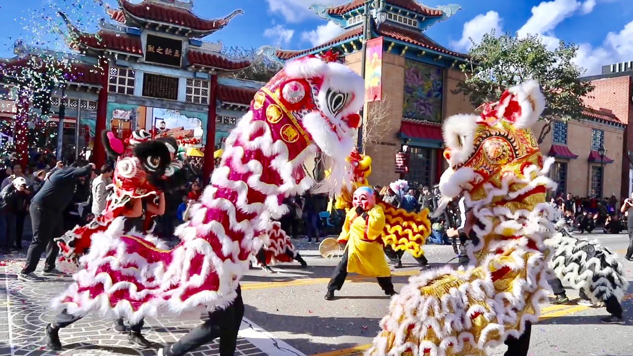 Diễu hành năm mới của người Hoa ở Chinatown
