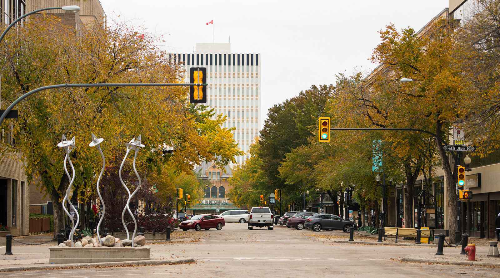 Sức sống trẻ của thành phố Saskatoon và sự giàu có về văn hóa được thể hiện rõ ở mỗi khu phố