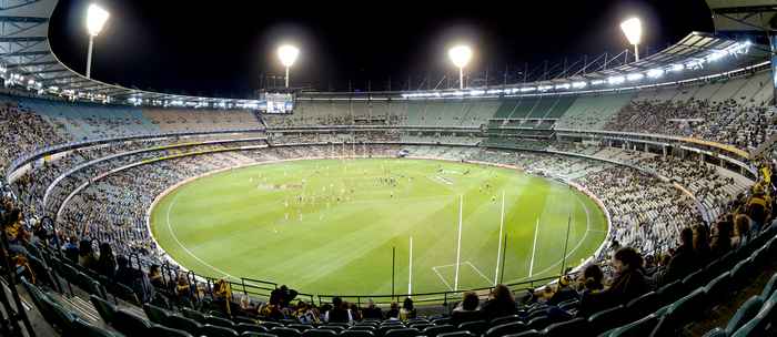 Sân vận động Melbourne Cricket Ground (MCG) là sân vận động lớn nhất nước Úc và lớn thứ 10 thế giới.