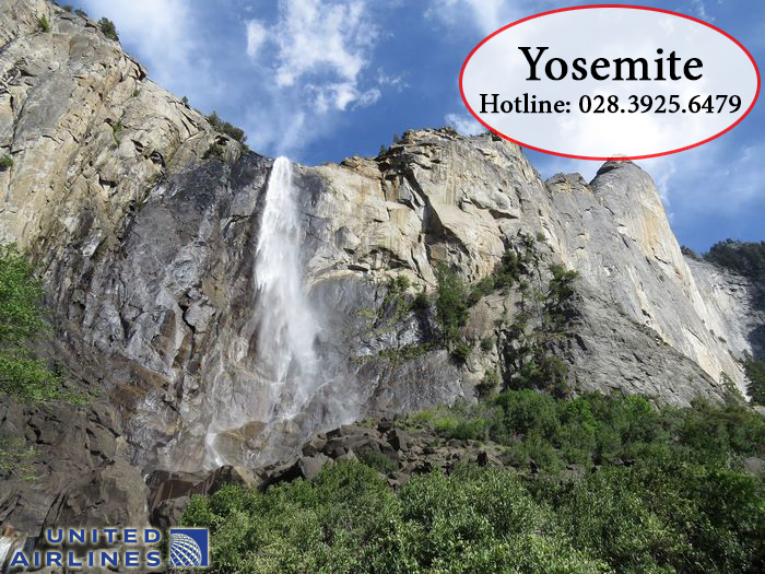 Ngọn thác hùng vĩ tại Yosemite National Park