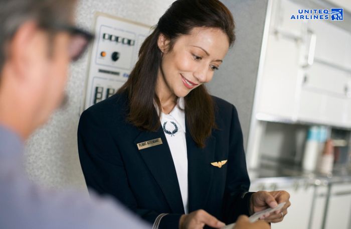 United Airlines cam kết chất lượng dịch vụ khách hàng United Airlines cam kết chất lượng dịch vụ khách hàng